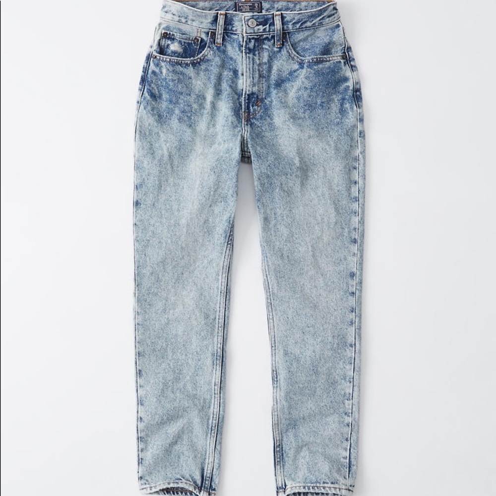✨HOST PICK✨Abercrombie & Fitch High Rise Mom Jeans